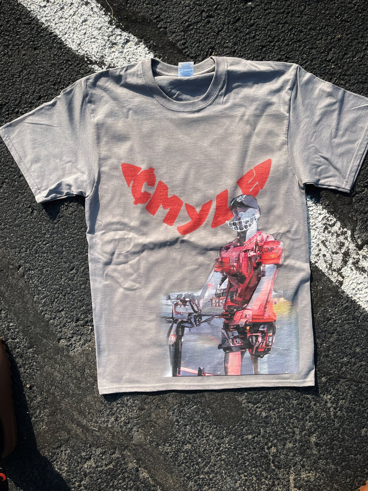 Abstract Tee